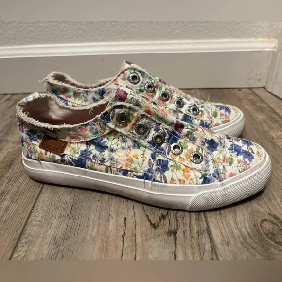 BlowFish Fashion Floral Sneakers Girls Size 4 - Picture 1 of 7